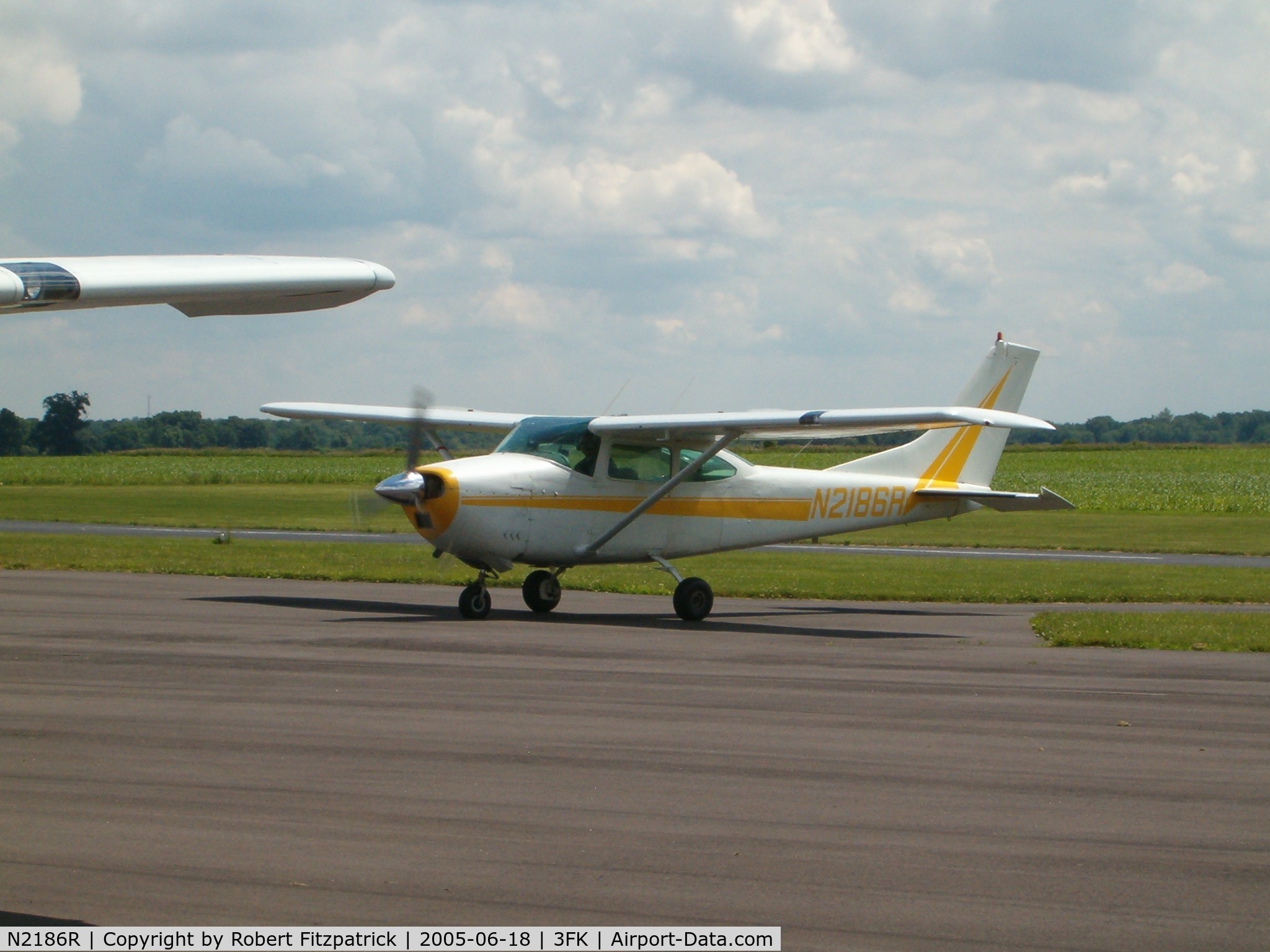 N2186R, 1964 Cessna 182G Skylane C/N 18255386, Franklin Flying Field