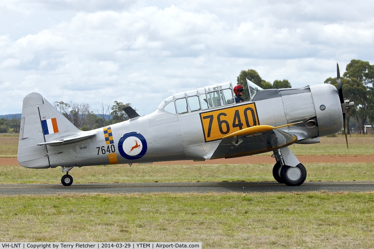 VH-LNT, 1940 North American AT-6A Texan C/N 78-5976, At Temora Airport during the 40th Anniversary Fly-In of the Australian Antique Aircraft Association