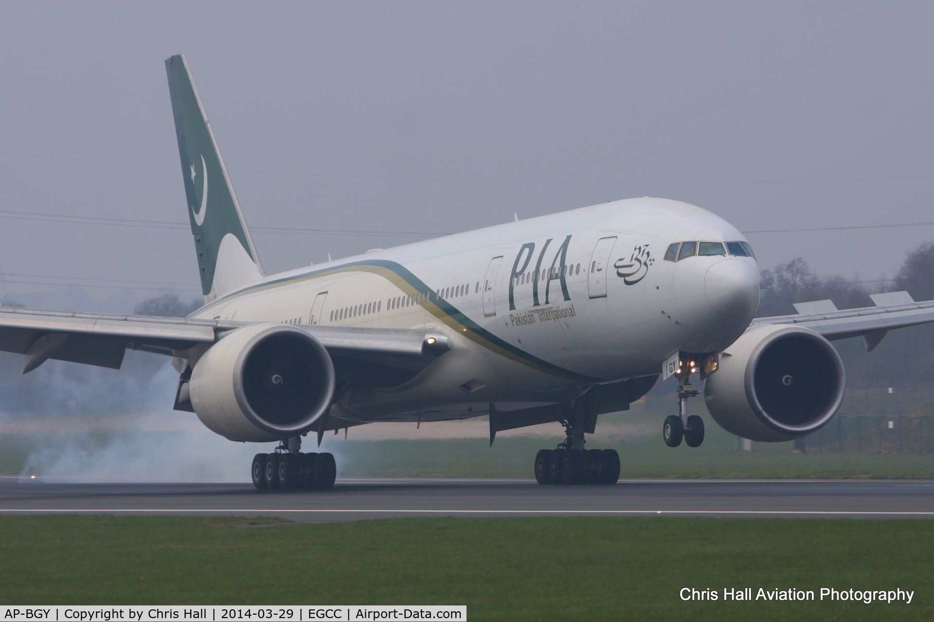 AP-BGY, 2005 Boeing 777-240/LR C/N 33781, PIA Pakistan International Airlines