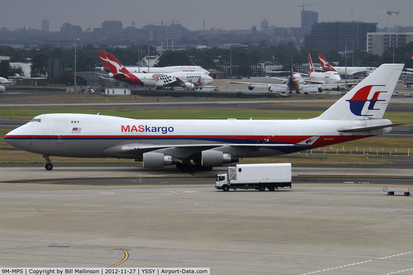 9M-MPS, 2006 Boeing 747-4H6F C/N 29902, taxiing to Cargo area