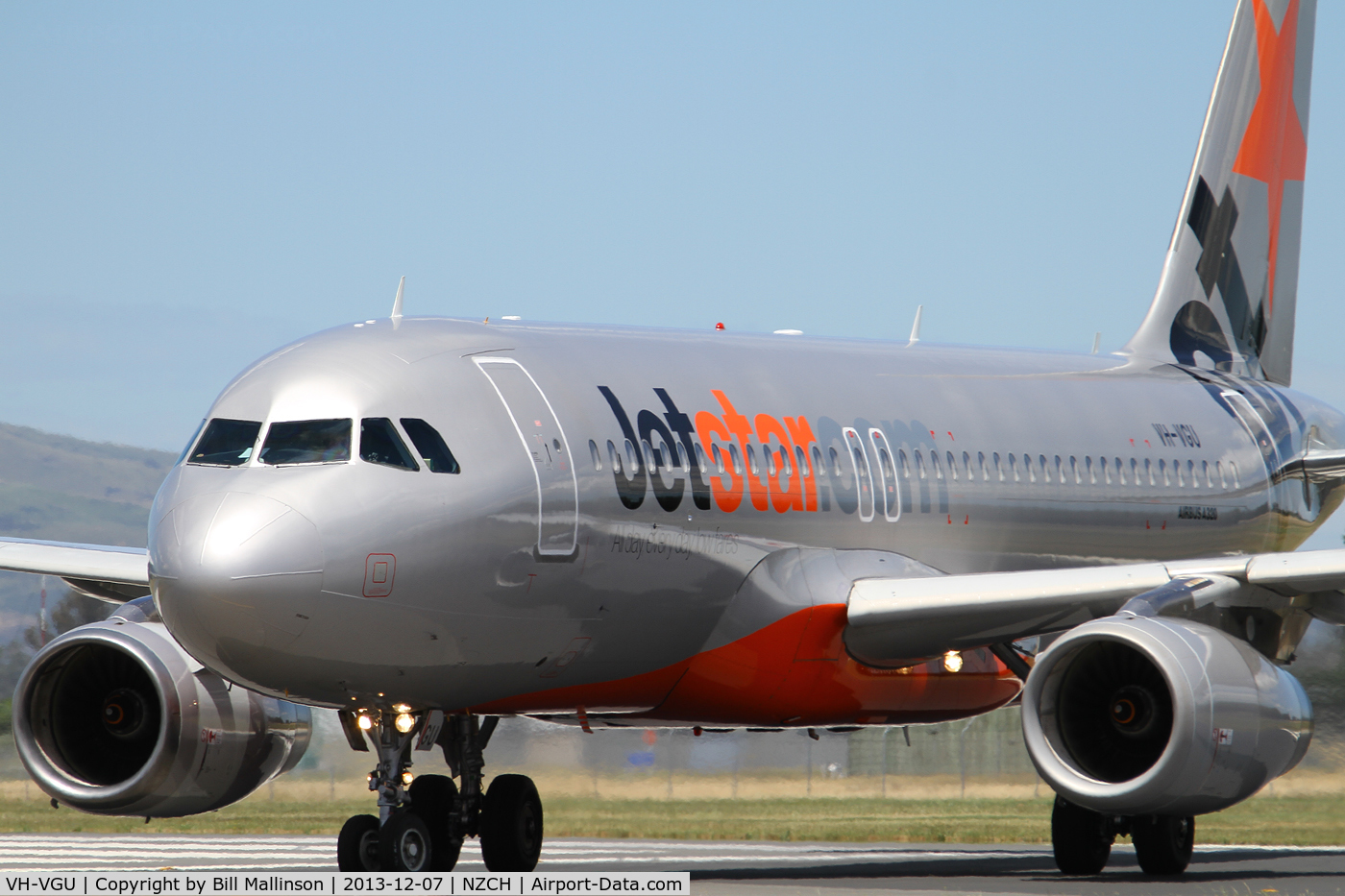 VH-VGU, 2010 Airbus A320-214 C/N 4245, taxiing from 29