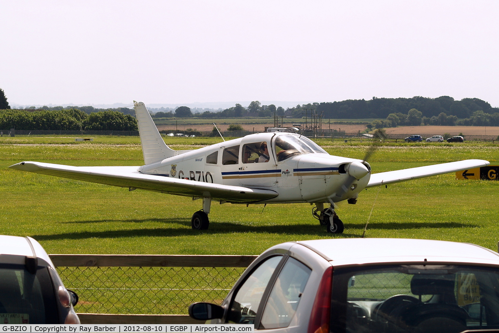 G-BZIO, 2000 Piper PA-28-161 Cherokee Warrior III C/N 2842085, Piper PA-28-161 Warrior III [2842085] Kemble~G 10/08/2012