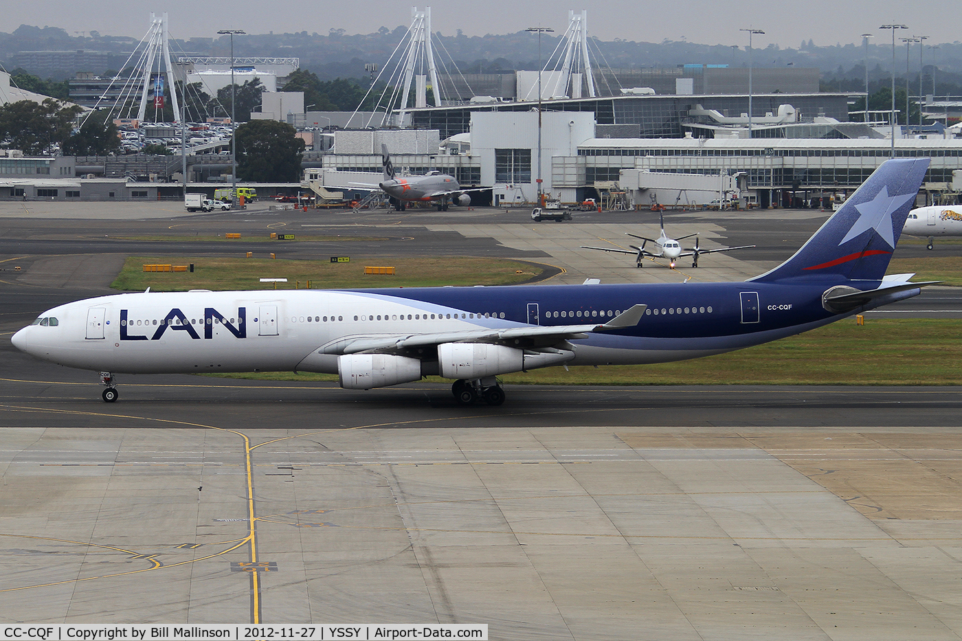 CC-CQF, 2001 Airbus A340-313X C/N 442, taxiing to 16R