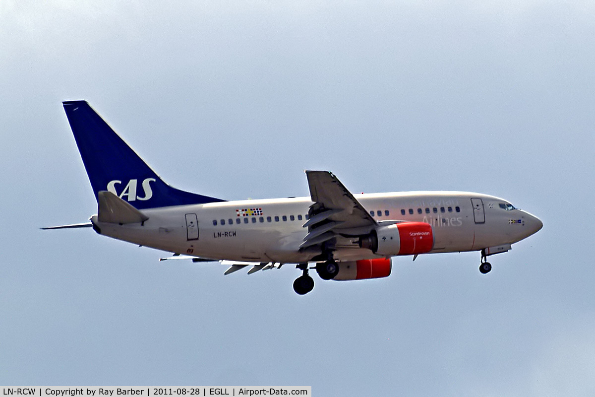 LN-RCW, 1999 Boeing 737-683 C/N 28308, Boeing 737-683 [28308] (SAS Scandinavian Airlines) Home~G 28/08/2011. On approach 27L.