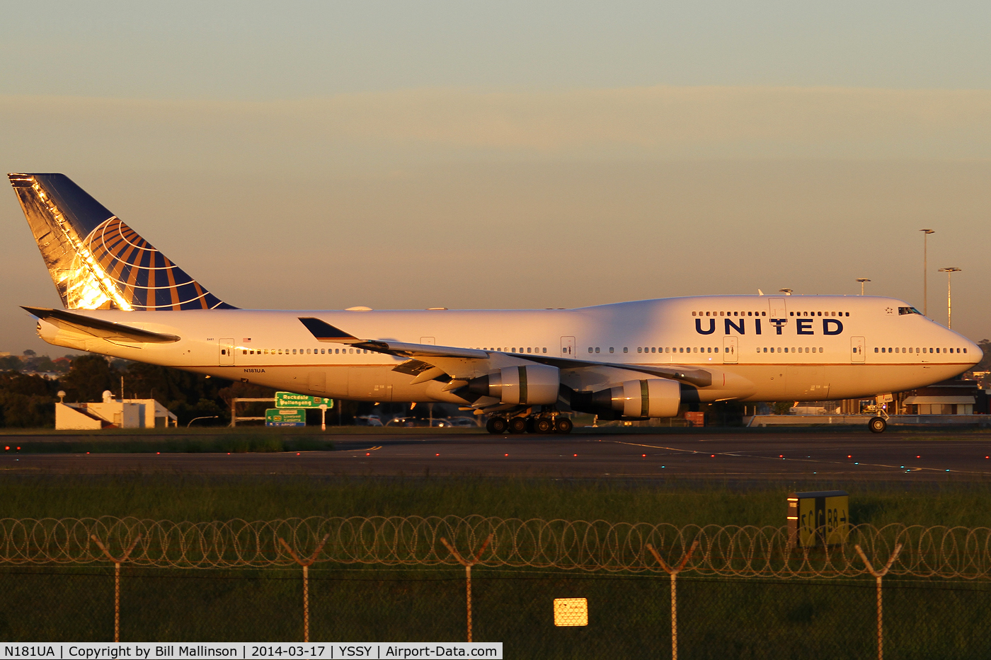 N181UA, 1991 Boeing 747-422 C/N 25278, just in from LAX