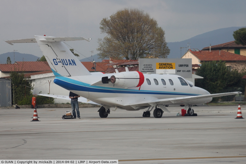 G-IUAN, 1999 Cessna 525 CitationJet C/N 525-0324, Parked