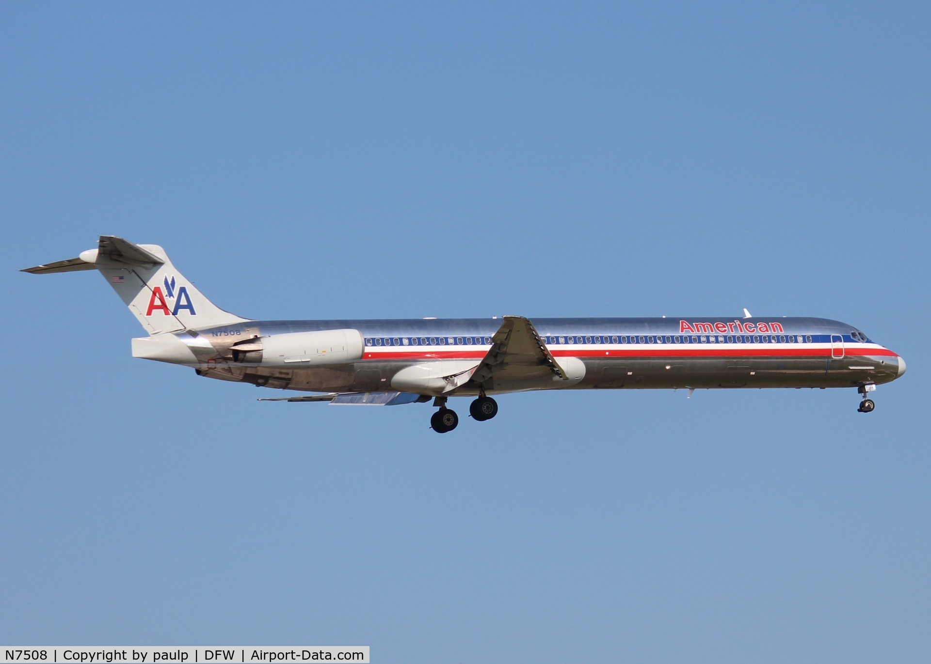 N7508, 1989 McDonnell Douglas MD-82 (DC-9-82) C/N 49802, At DFW.
