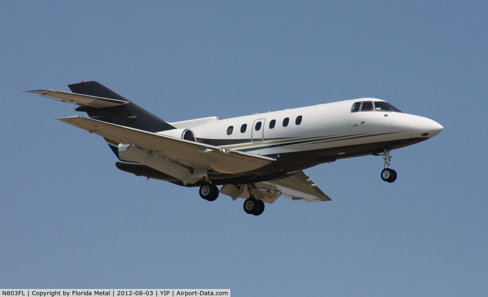 N803FL, 1999 Raytheon Hawker 800XP C/N 258455, Flight Options Hawker 800XP