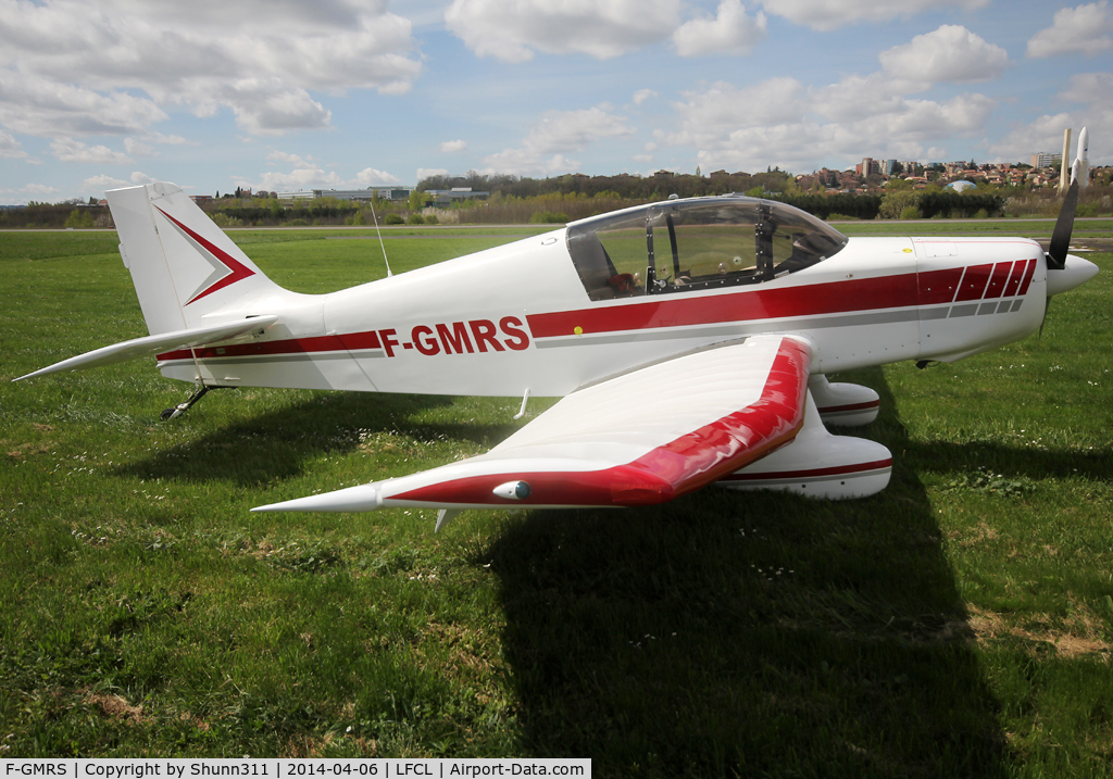 F-GMRS, SAN Jodel D-140E Mousquetaire IV C/N 210, Parked in the grass...