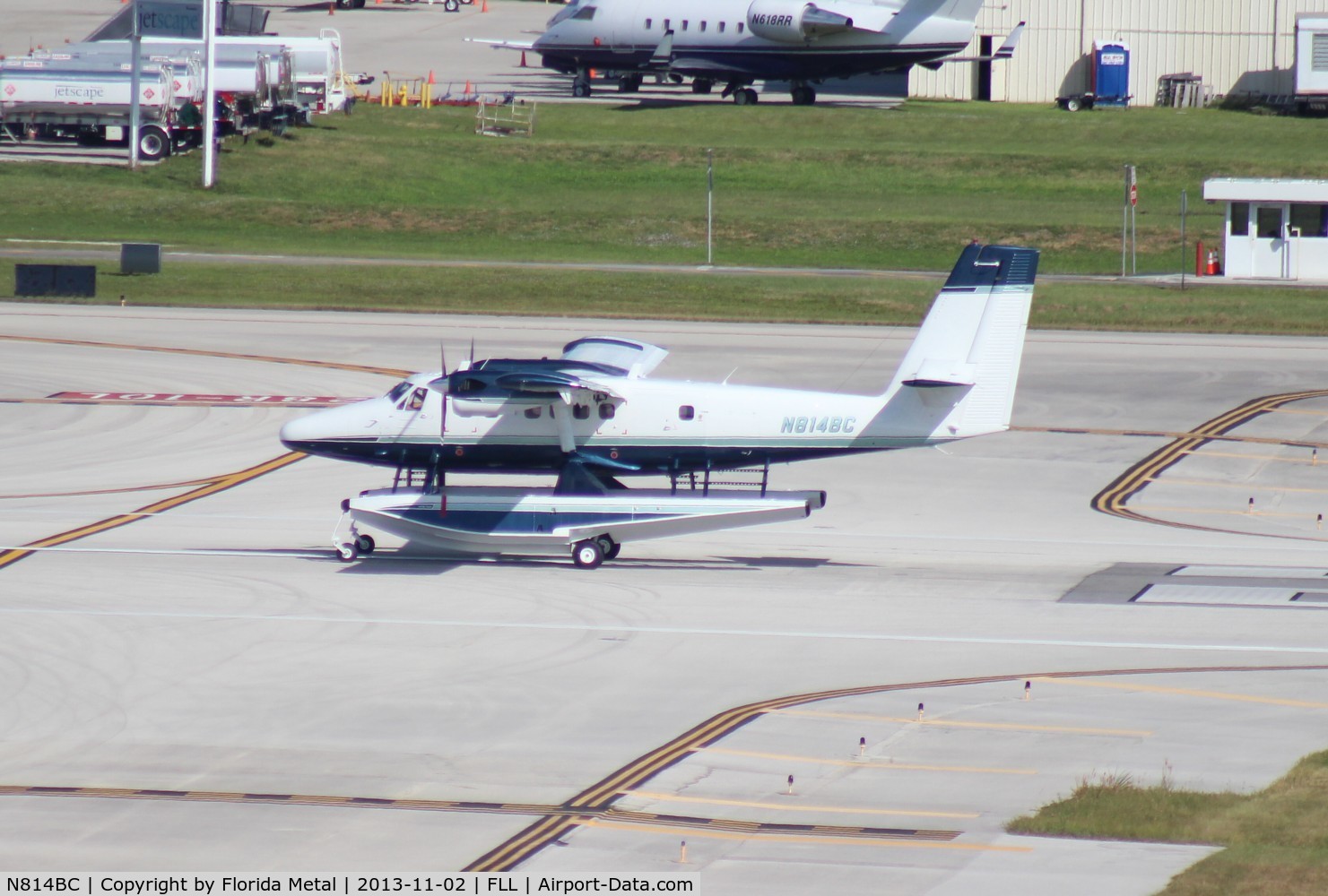 N814BC, 1977 De Havilland Canada DHC-6-300 Twin Otter C/N 548, Twin Otter on floats