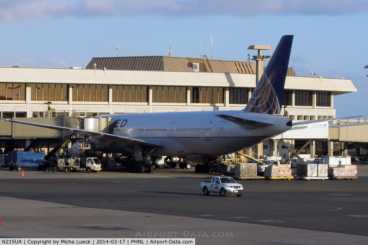 N215UA, 2000 Boeing 777-222 C/N 30221, At Honolulu
