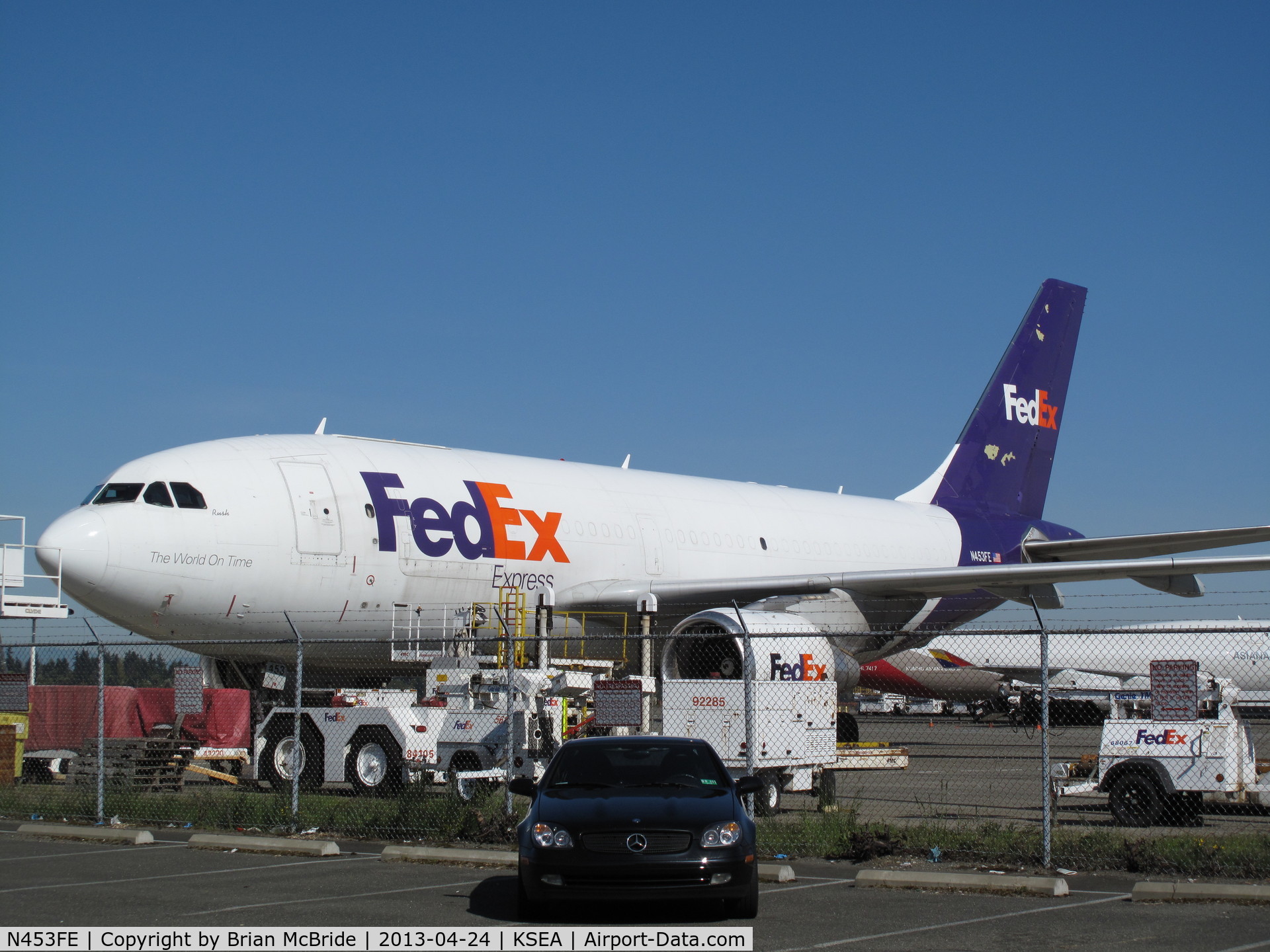 N453FE, 1983 Airbus A310-222 C/N 267, FedEx Express. A310-222F. N453FE cn 26. Seattle Tacoma - International (SEA KSEA). Image © Brian McBride. 24 April 2013