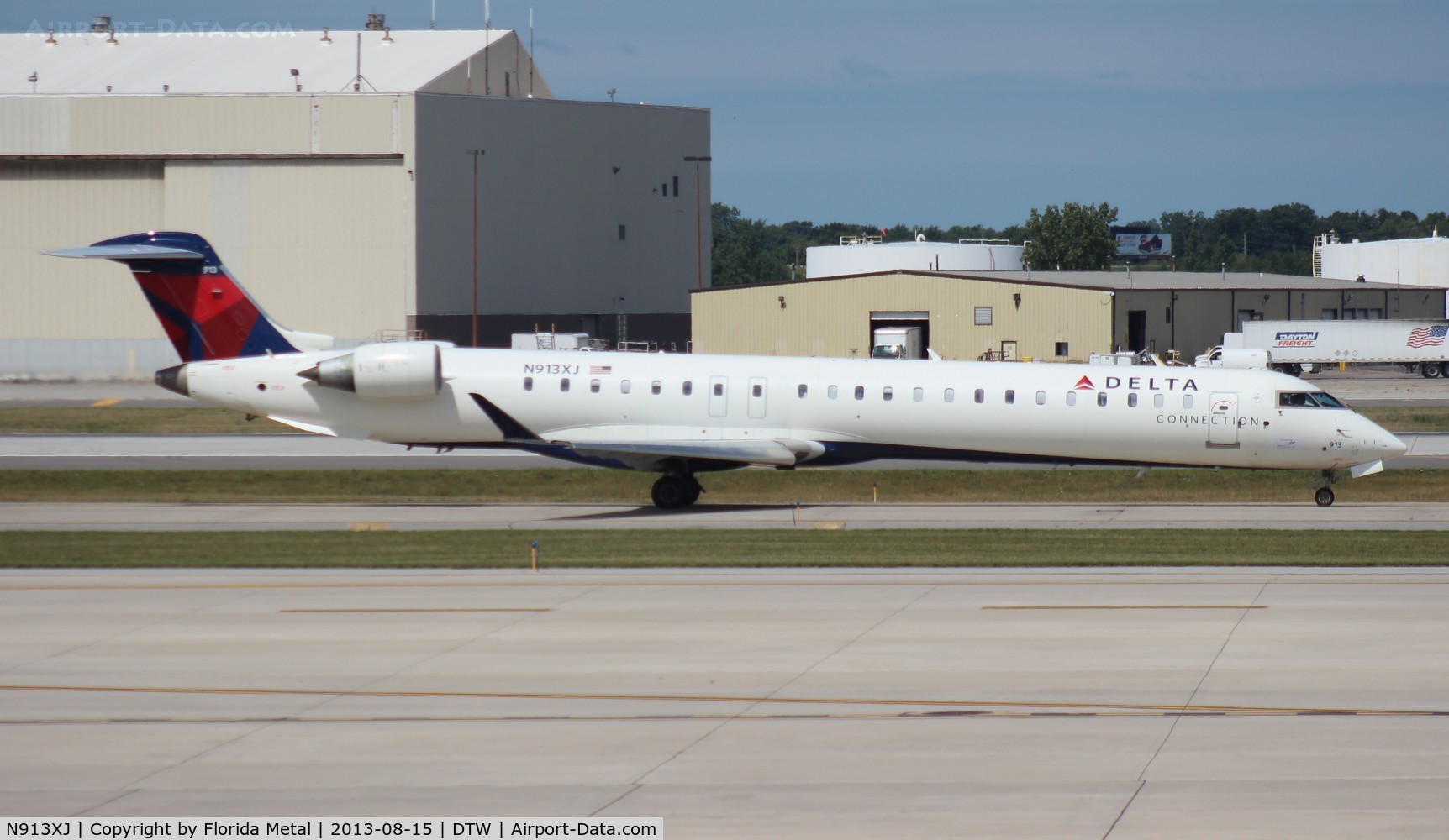 N913XJ, 2007 Bombardier CRJ-900ER (CL-600-2D24) C/N 15148, Delta Connection CRJ-900