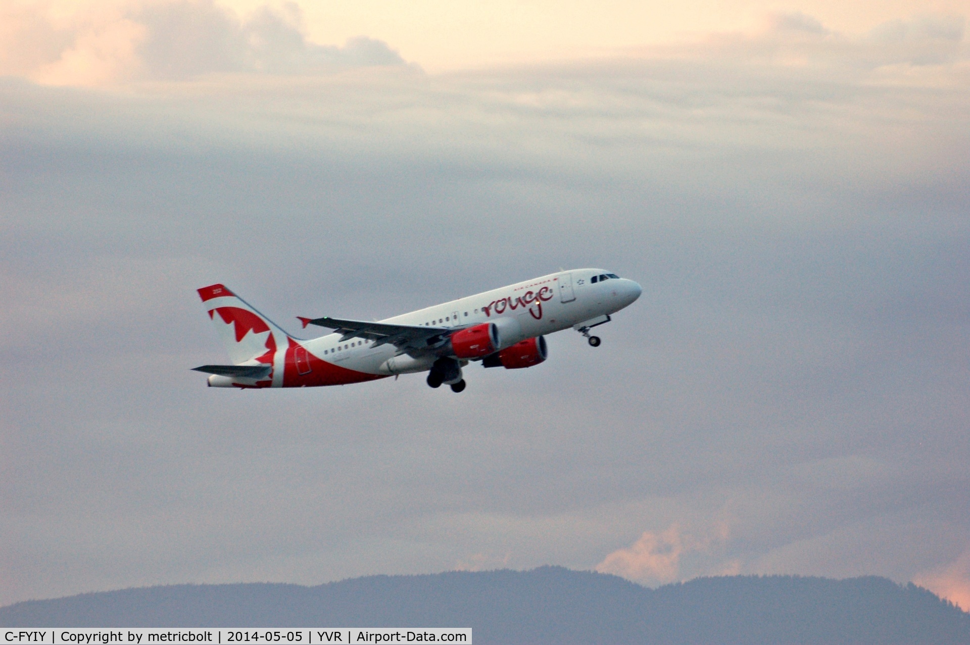 C-FYIY, 1996 Airbus A319-114 C/N 634, Now in AC Rouge livery
