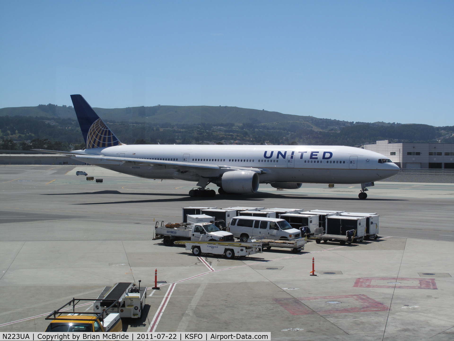 N223UA, 2001 Boeing 777-222 C/N 30224, United Airlines. 777-222ER. N223UA 2123 cn 30224 357. San Francisco - International (SFO KSFO). Image © Brian McBride. 22 July 2011