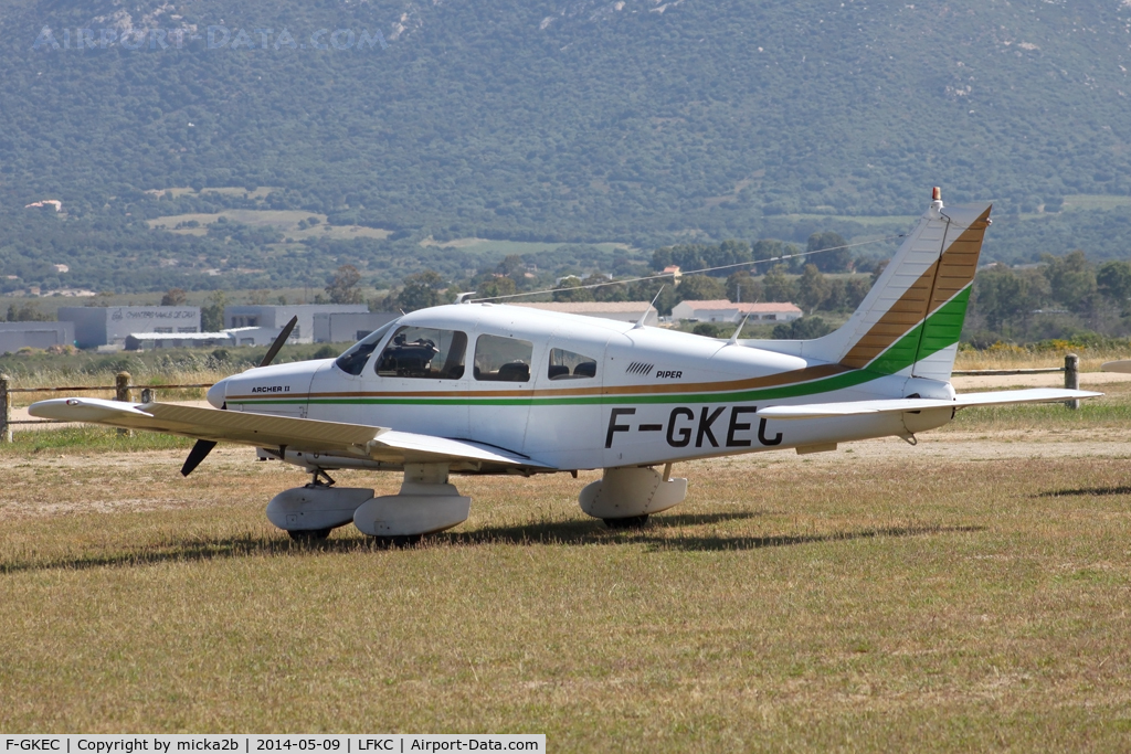F-GKEC, Piper PA-28-181 Archer C/N 28-7890218, Parked. Crashed near Lyon Bron