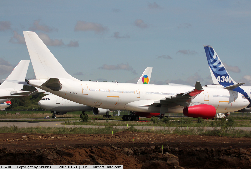 F-WJKF, 2001 Airbus A330-243 C/N 437, Ex. Emirates stored in all white c/s. Ex. A6-EAI