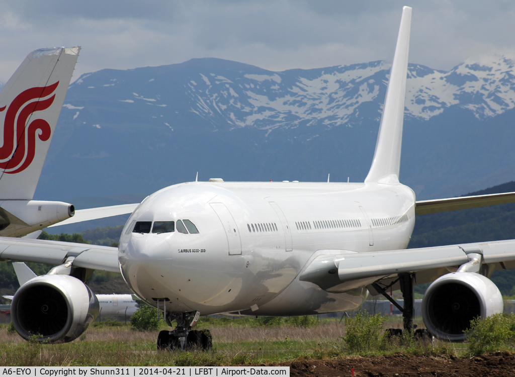 A6-EYO, 2007 Airbus A330-243 C/N 852, Stored in all white c/s without titles...