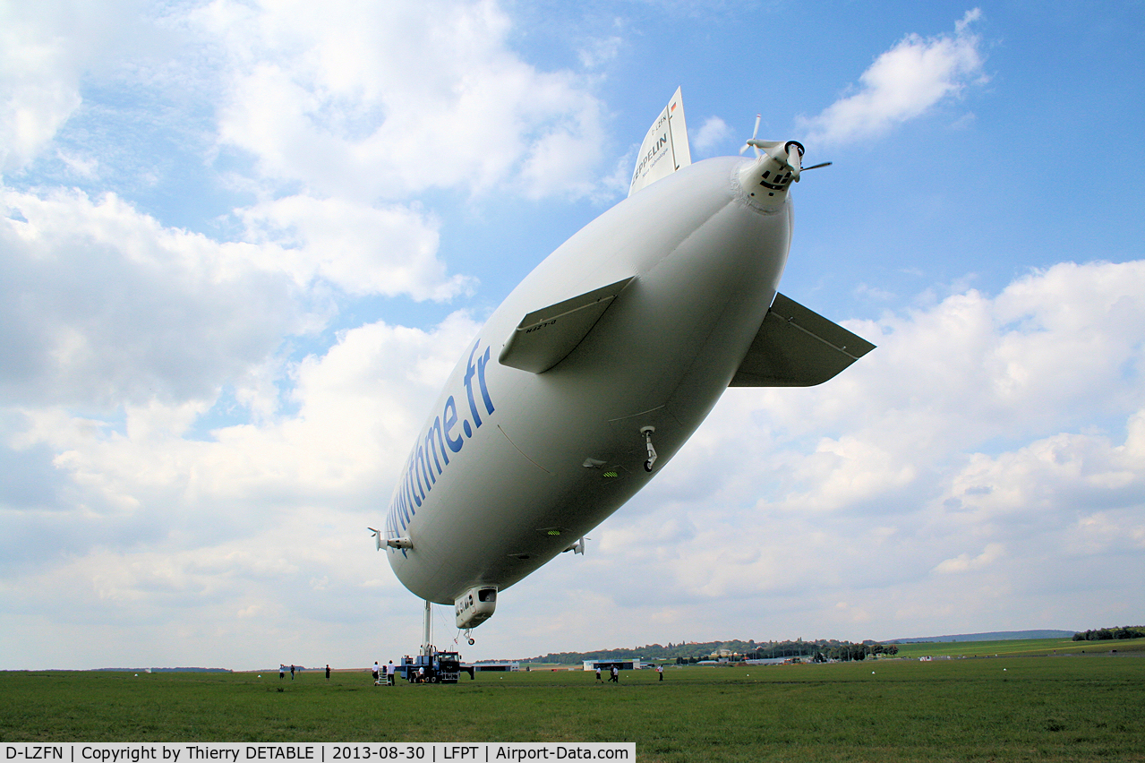 D-LZFN, 1997 Zeppelin LZ N07-100 C/N 001, AIRSHIP PARIS 2013