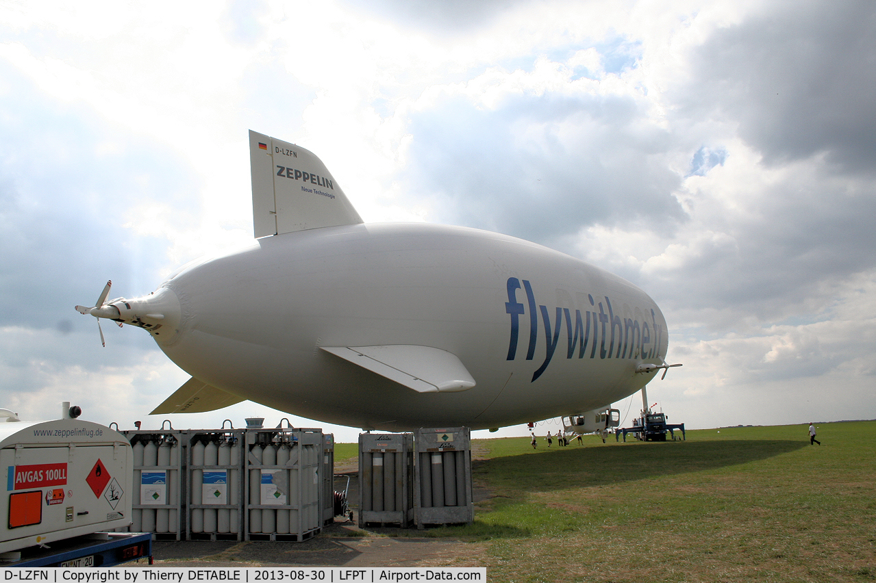 D-LZFN, 1997 Zeppelin LZ N07-100 C/N 001, AIRSHIP PARIS 2013
