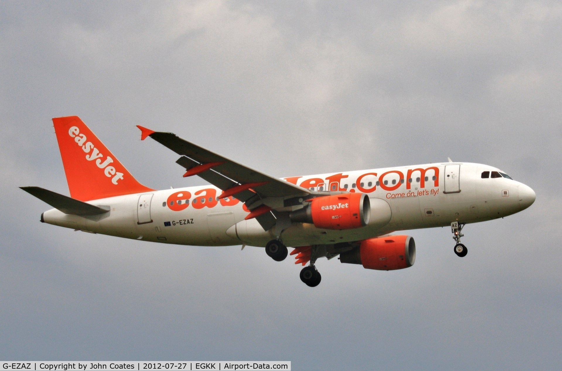 G-EZAZ, 2006 Airbus A319-111 C/N 2829, Finals to 08