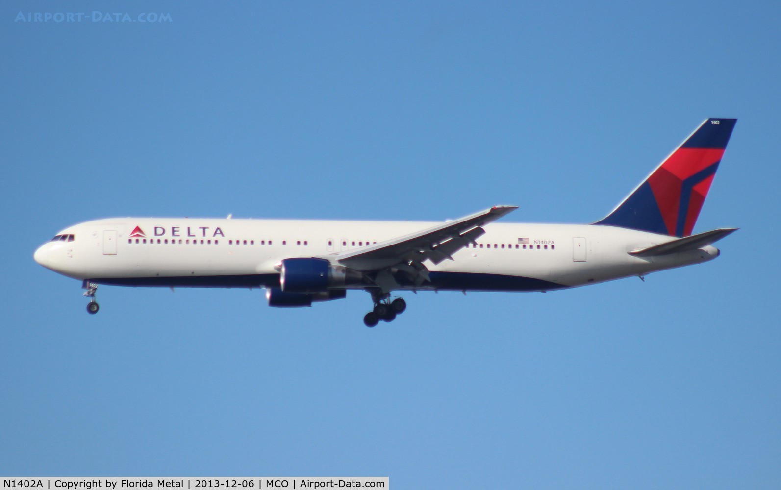 N1402A, 1993 Boeing 767-332 C/N 25989, Delta 767-300