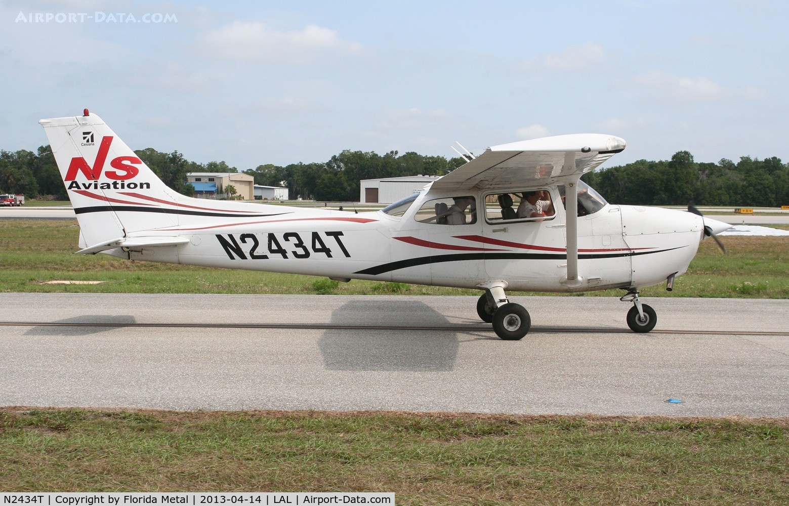N2434T, 2006 Cessna 172R C/N 17281326, Cessna 172R