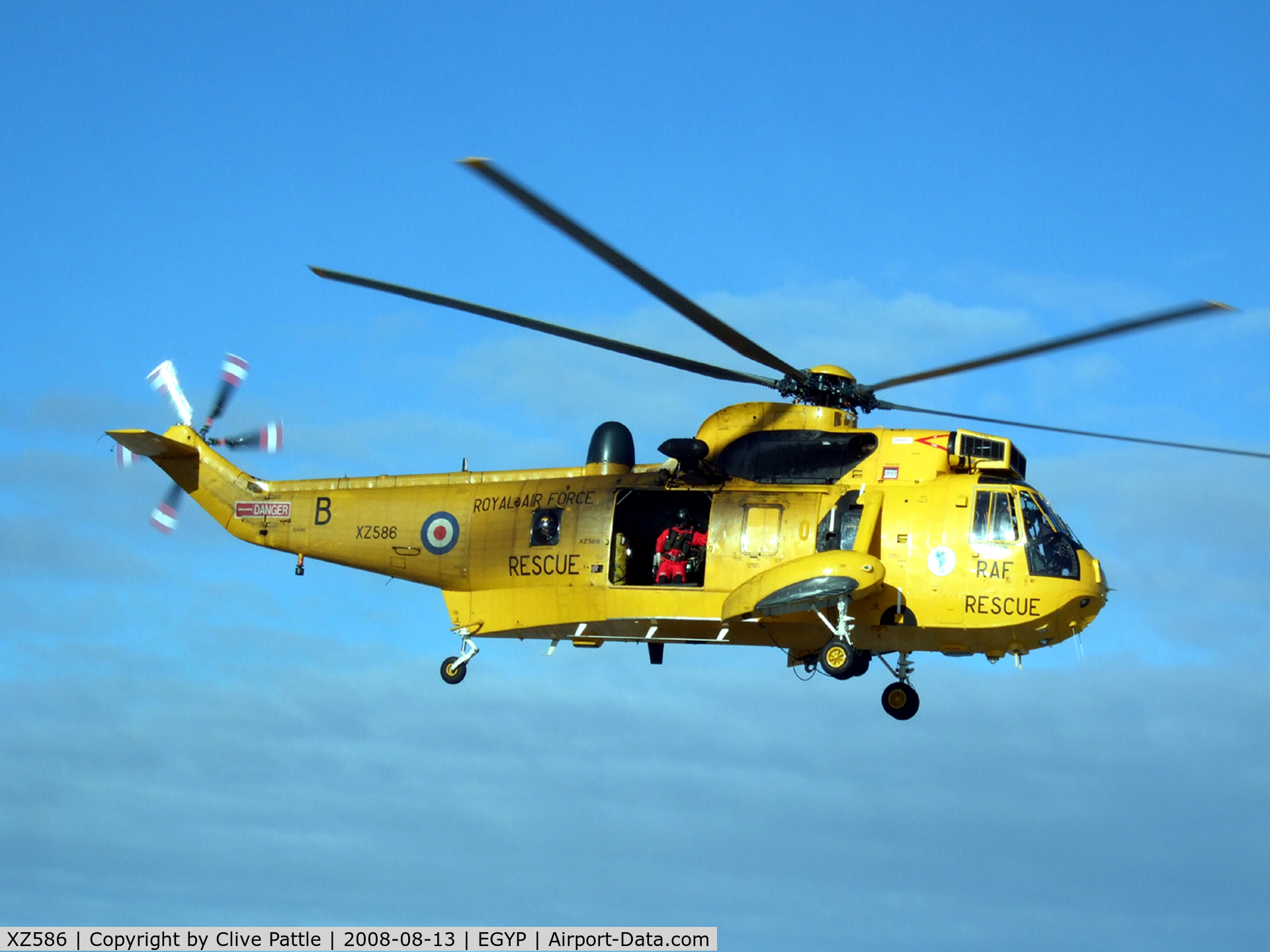 XZ586, 1977 Westland Sea King HAR.3 C/N WA852, pictured whilst with 1564 Flt at Mount Pleasant