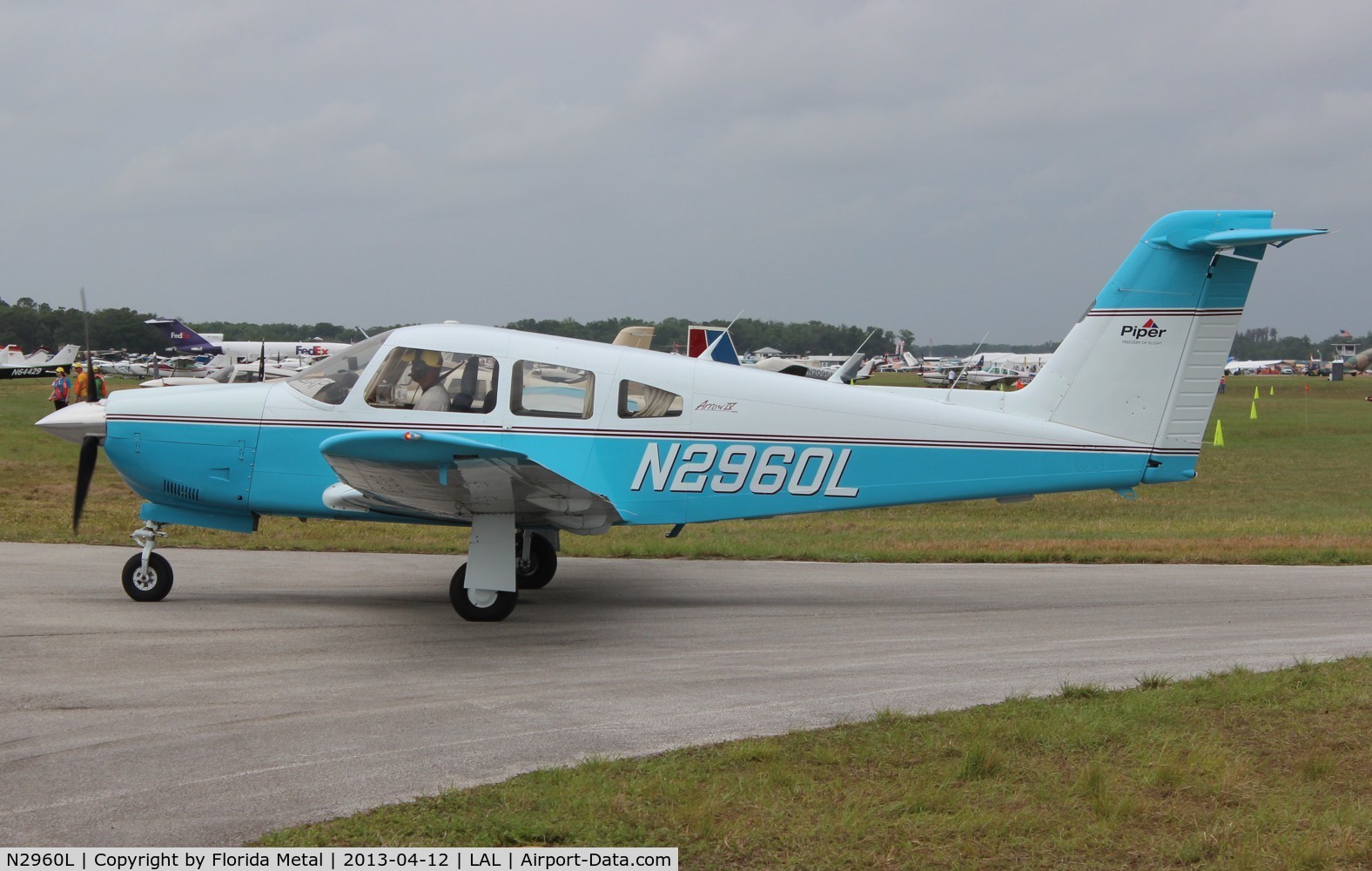 N2960L, 1979 Piper PA-28RT-201 Arrow IV C/N 28R-7918236, Piper PA-28RT-201 leaving Sun N Fun