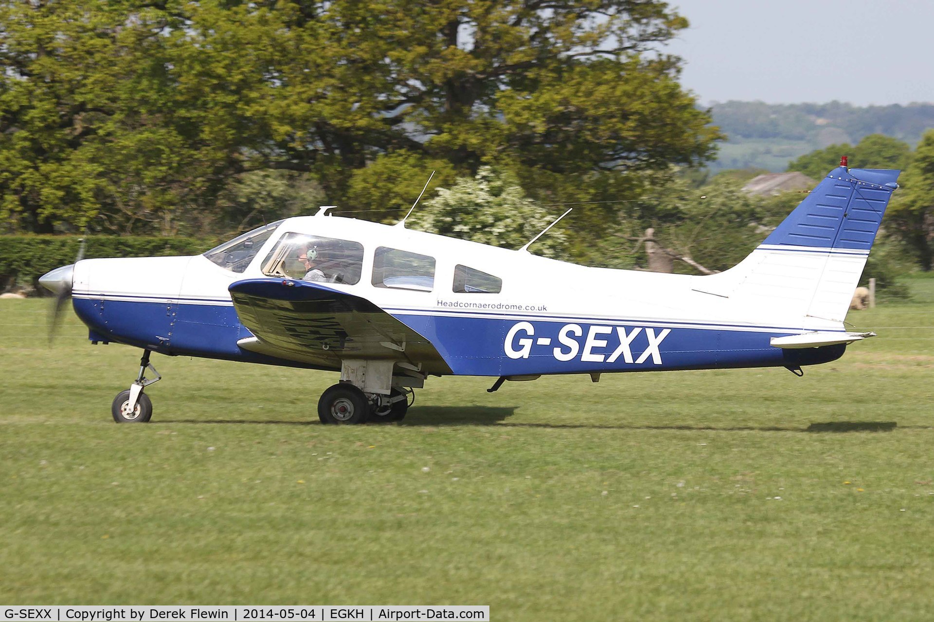 G-SEXX, 1978 Piper PA-28-161 Cherokee Warrior II C/N 28-7816196, Seen shortly after landing on runway 28 at EGKH.