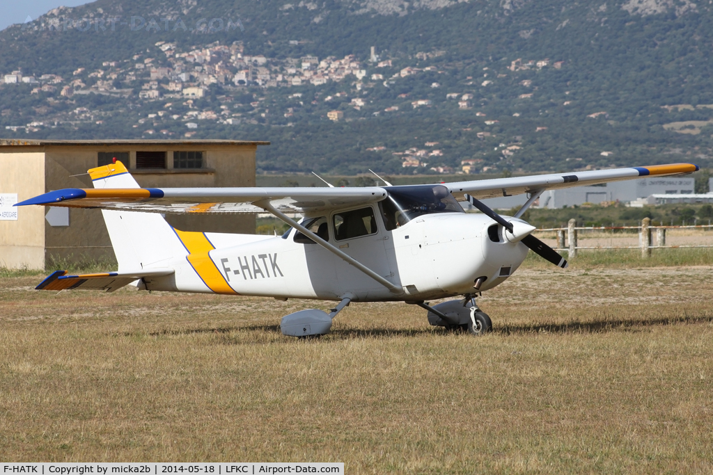 F-HATK, 2000 Cessna 172R C/N 172-81123, Parked