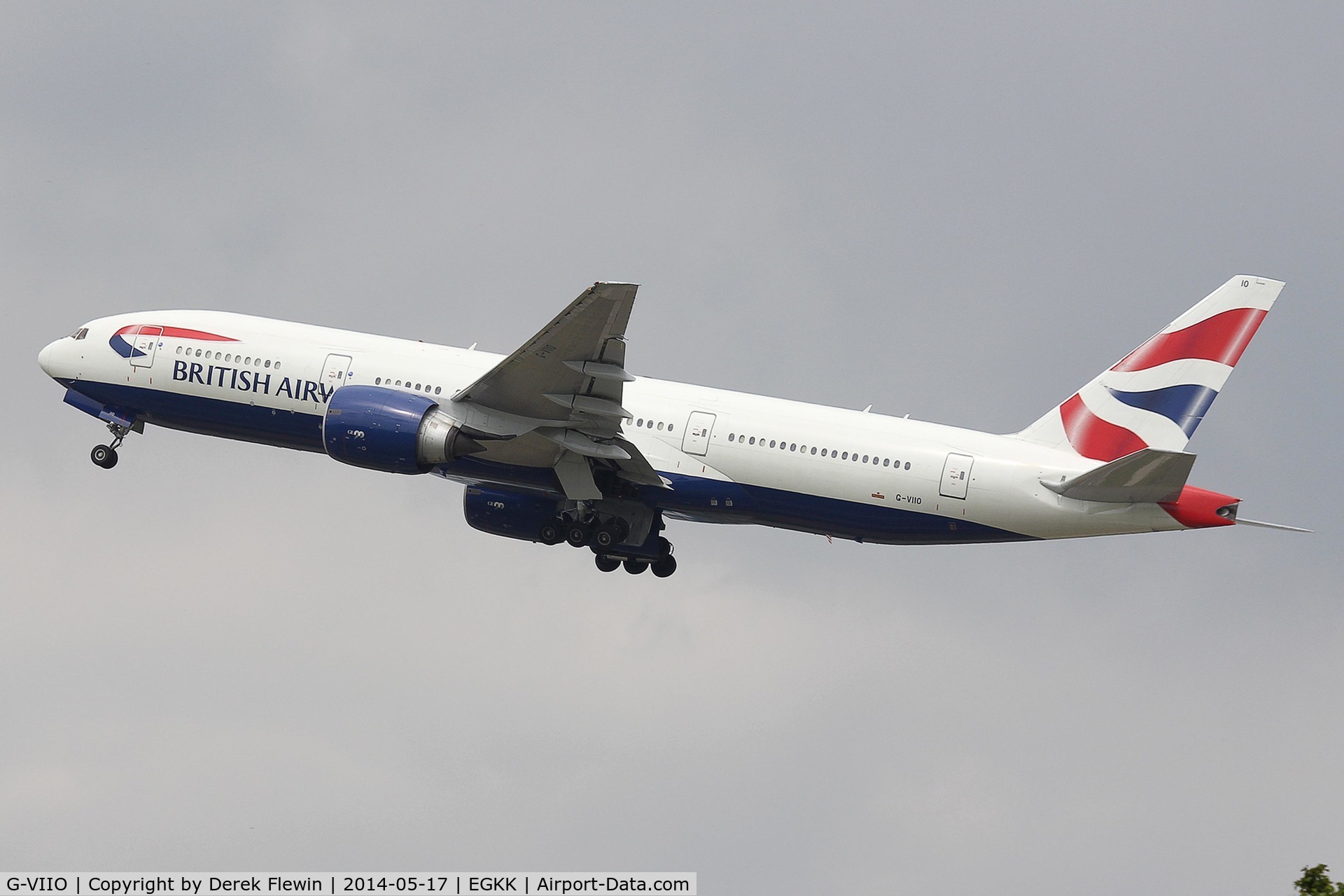 G-VIIO, 1999 Boeing 777-236 C/N 29320, Seen pulling out from runway 26R at EGKK.