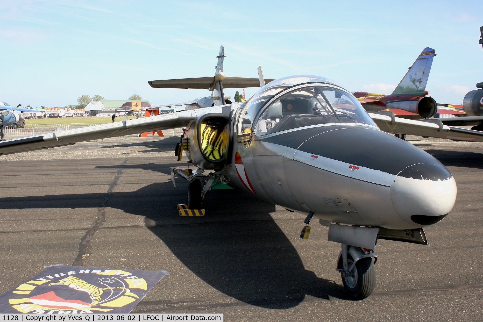 1128, Saab 105OE C/N 105428, Austrian Air Force Saab 105OE, Static display, Chateaudun Air Base 279 (LFOC) Open day 2013