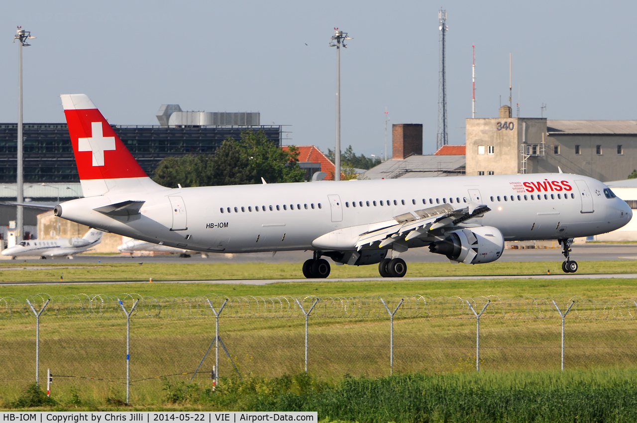 HB-IOM, 2010 Airbus A321-212 C/N 4534, Swiss