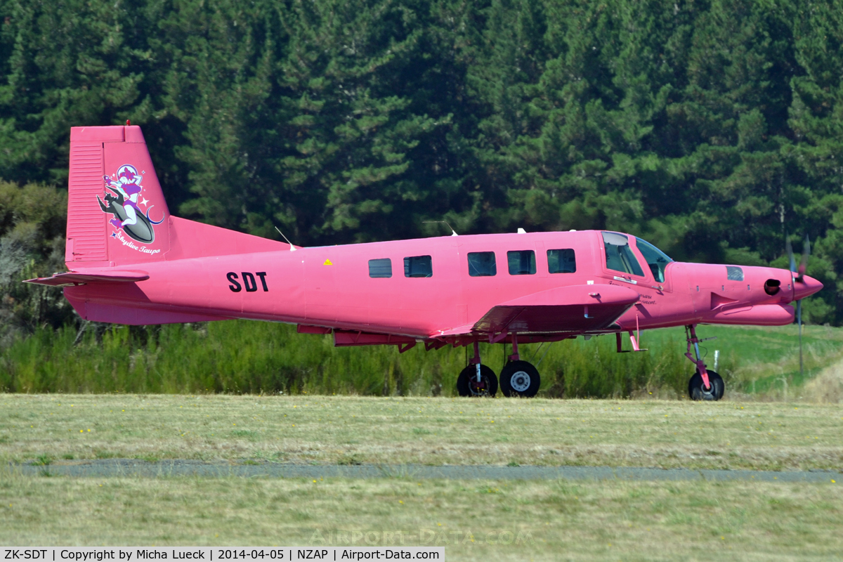 ZK-SDT, 2002 Pacific Aerospace 750XL C/N 34, At Taupo