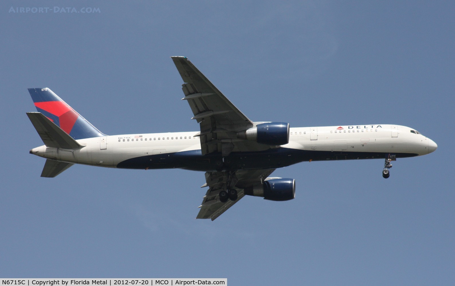 N6715C, 2001 Boeing 757-232 C/N 30486, Delta 757-200