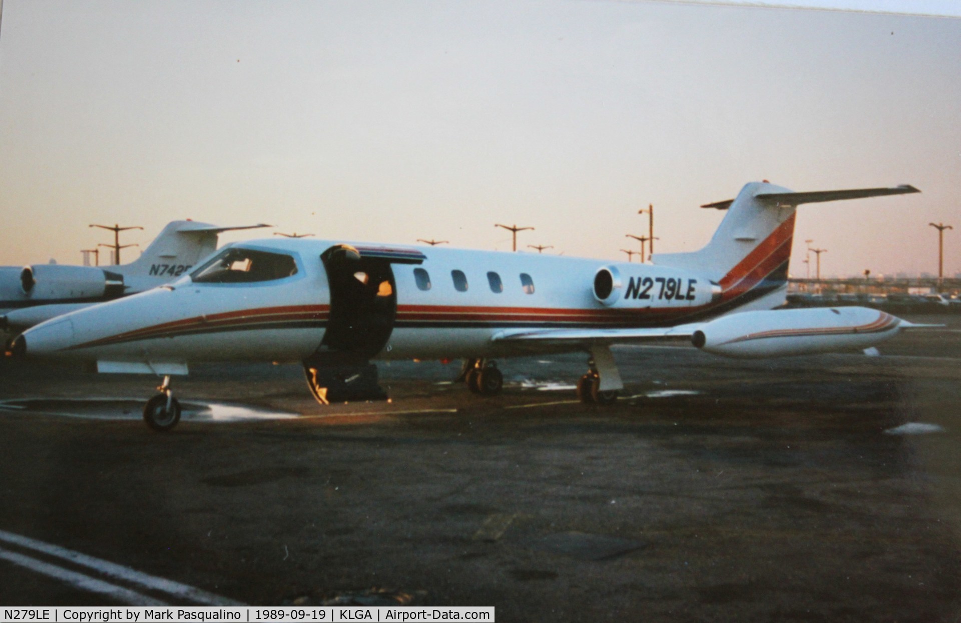N279LE, 1973 Gates Learjet 25B C/N 112, Lear Jet 25B