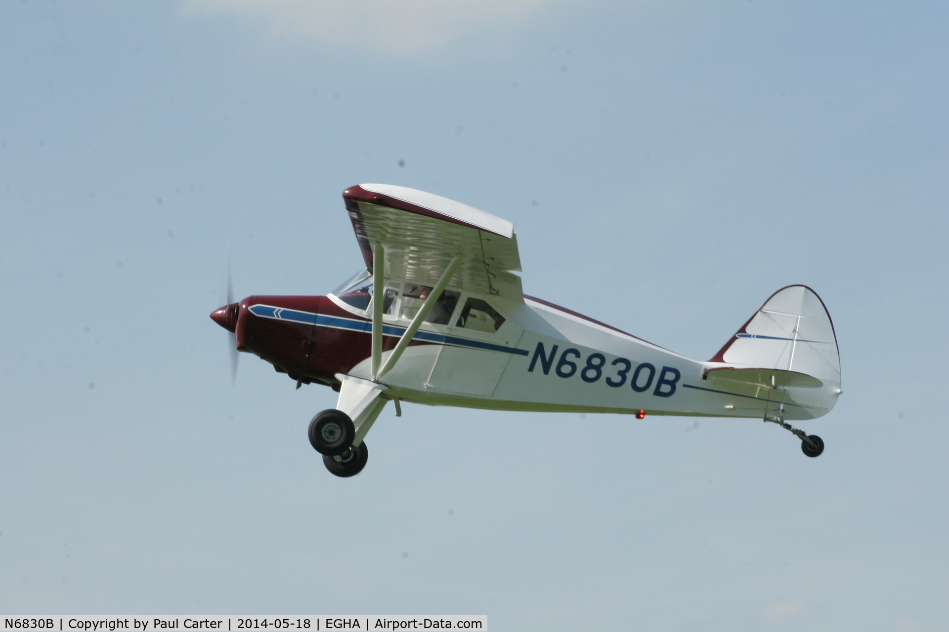 N6830B, Piper PA-22-150 C/N 22-4128, N6830B taking off from Compton Abbas Airfield.