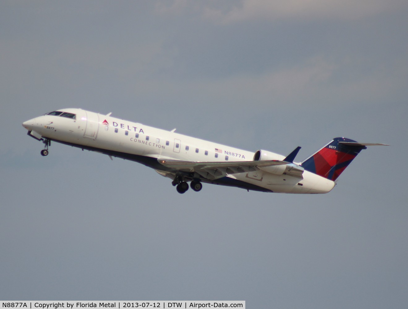 N8877A, 2003 Bombardier CRJ-440 (CL-600-2B19) C/N 7877, Delta CRJ-200