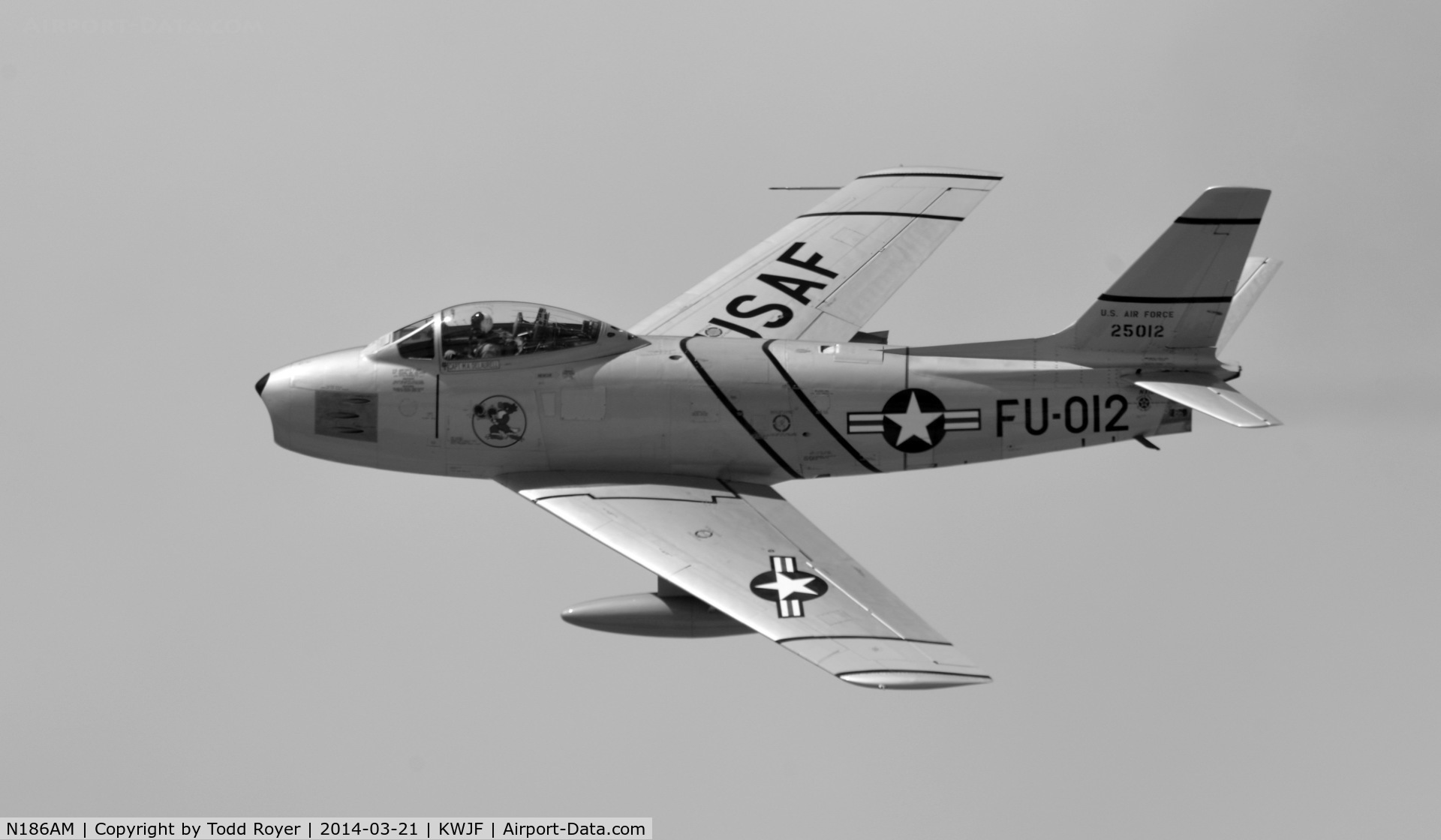 N186AM, 1952 North American F-86F Sabre C/N 191-708, Flyby at Fox Field Lancaster California