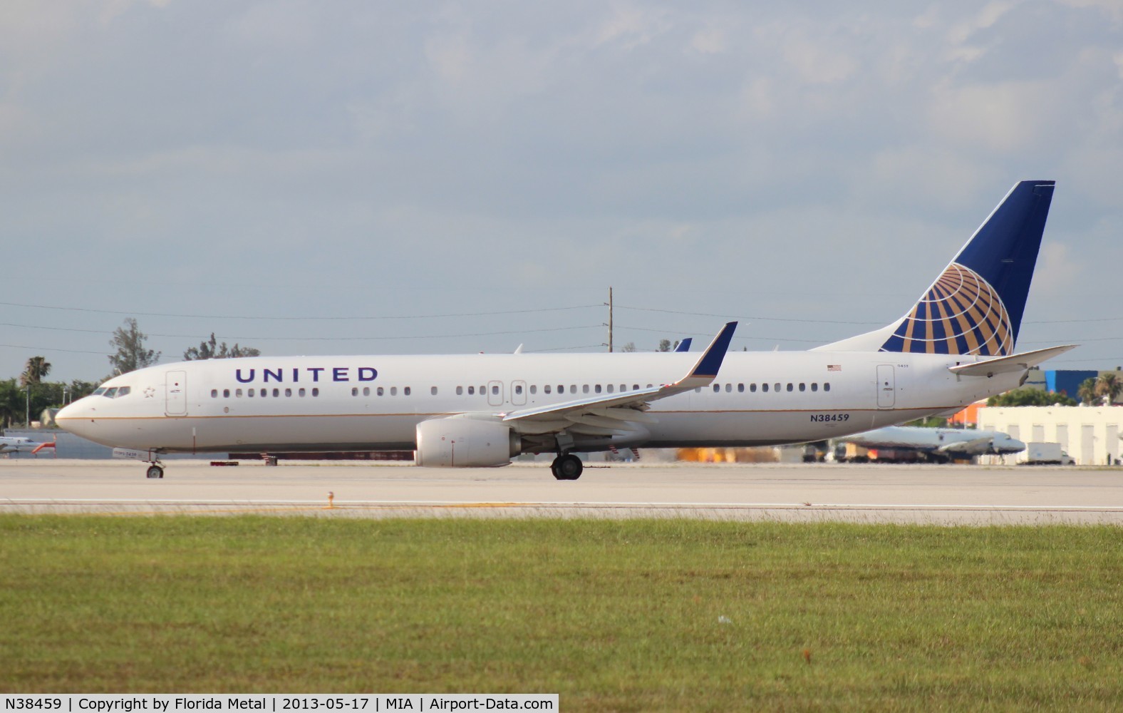 N38459, 2012 Boeing 737-924/ER C/N 37206, United 737-900