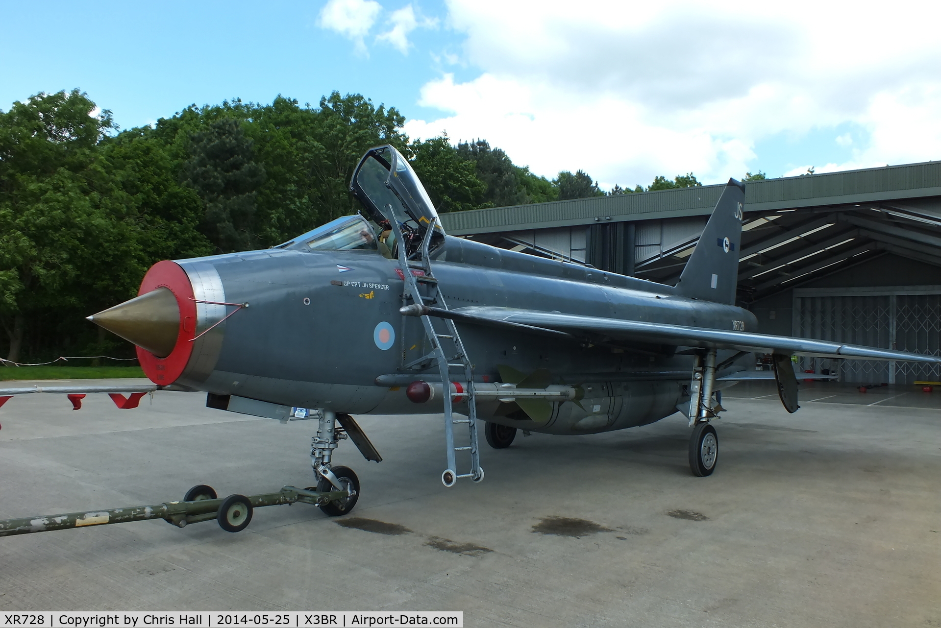 XR728, 1965 English Electric Lightning F.6 C/N 95213, outside the QRA shed prior to it taxy run