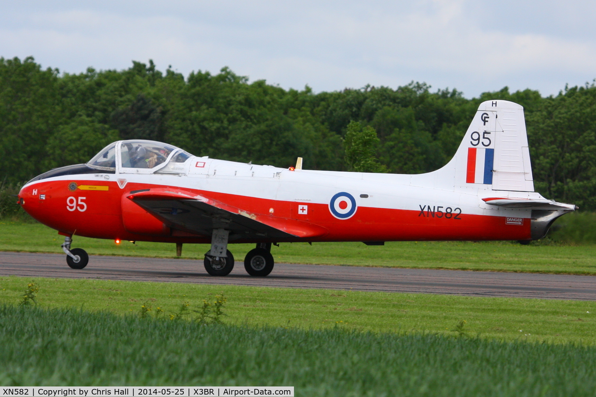 XN582, 1960 Hunting P-84 Jet Provost T.3A C/N PAC/W/11824, fast taxy run at the Cold War Jets Open Day 2014
