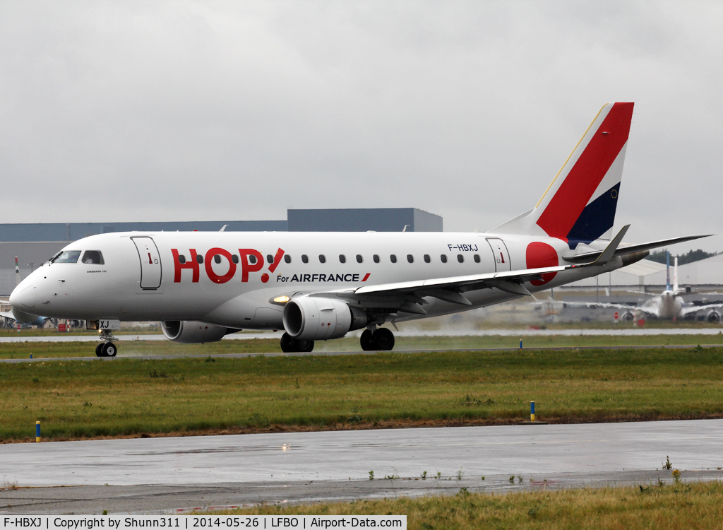 F-HBXJ, 2010 Embraer 170ST (ERJ-170-100ST) C/N 17000312, Taxiing rwy 32R for departure...