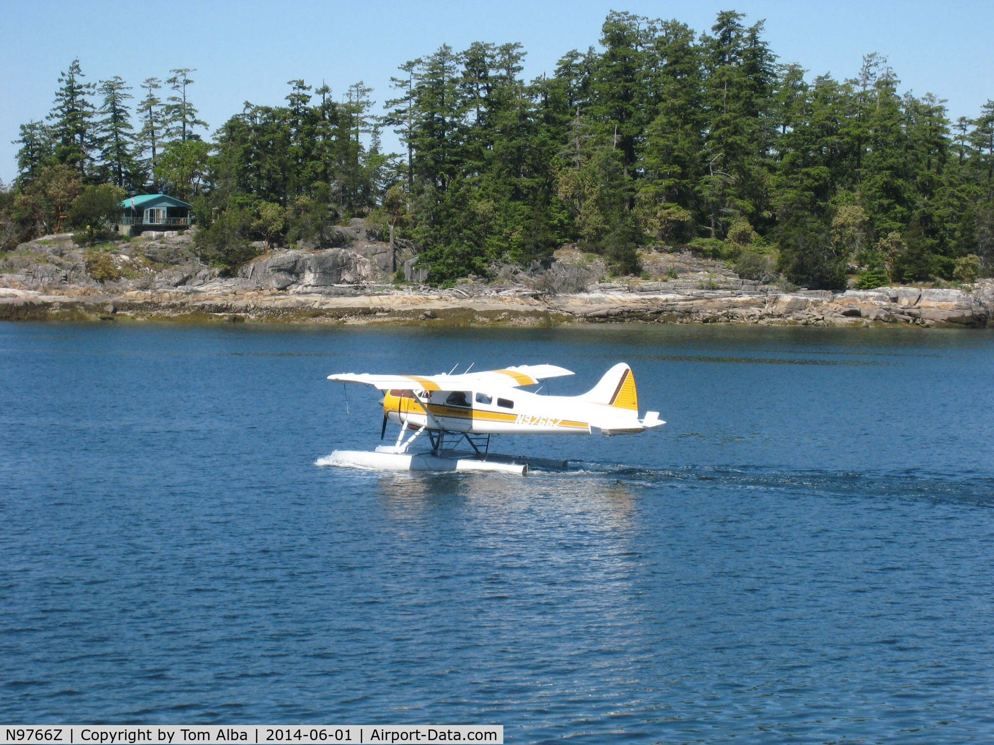 N9766Z, 1953 De Havilland Canada U-6A Beaver C/N 504, Arrival Manson's Lagoon, Cortes Island