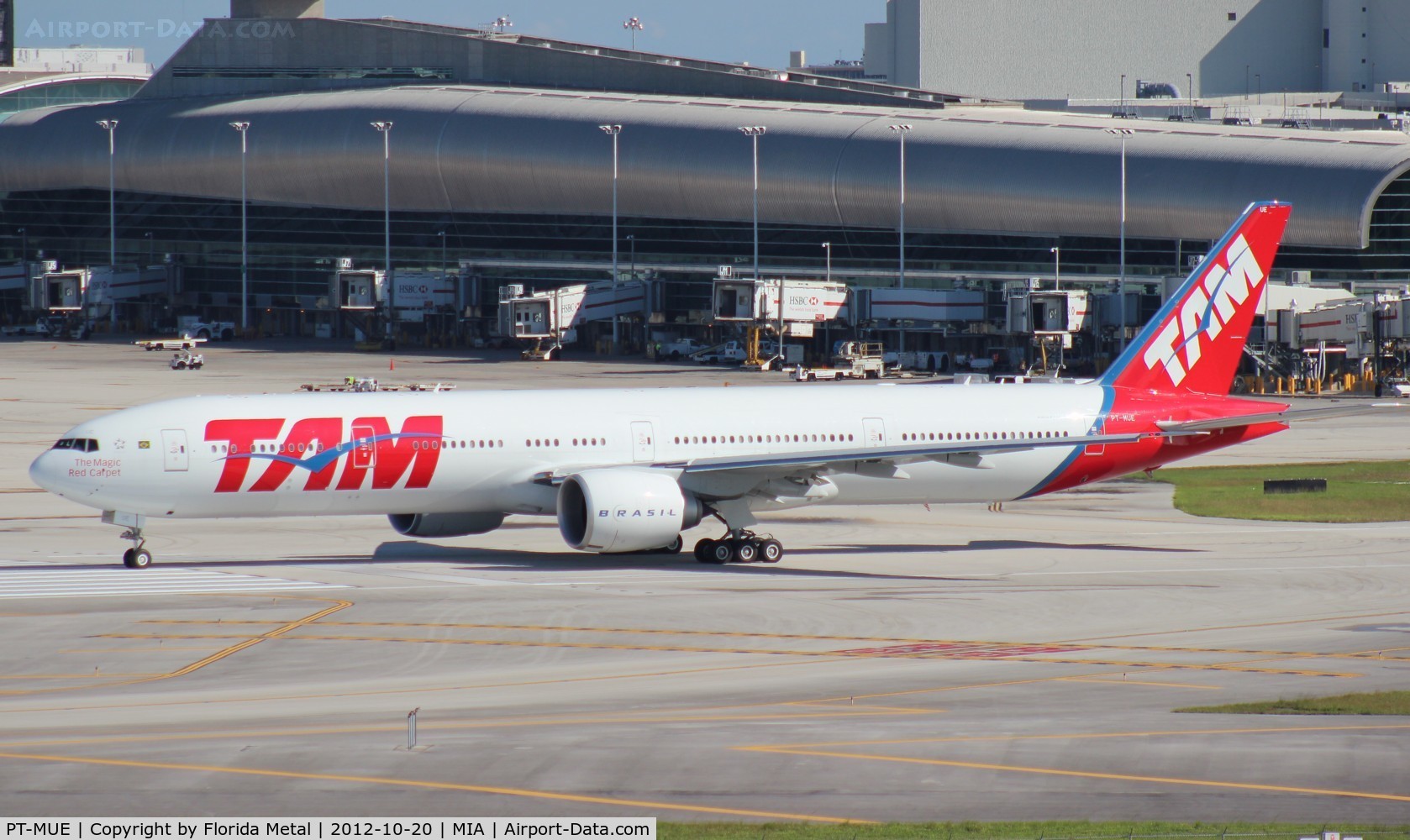 PT-MUE, 2012 Boeing 777-32W/ER C/N 38886, TAM 777-300