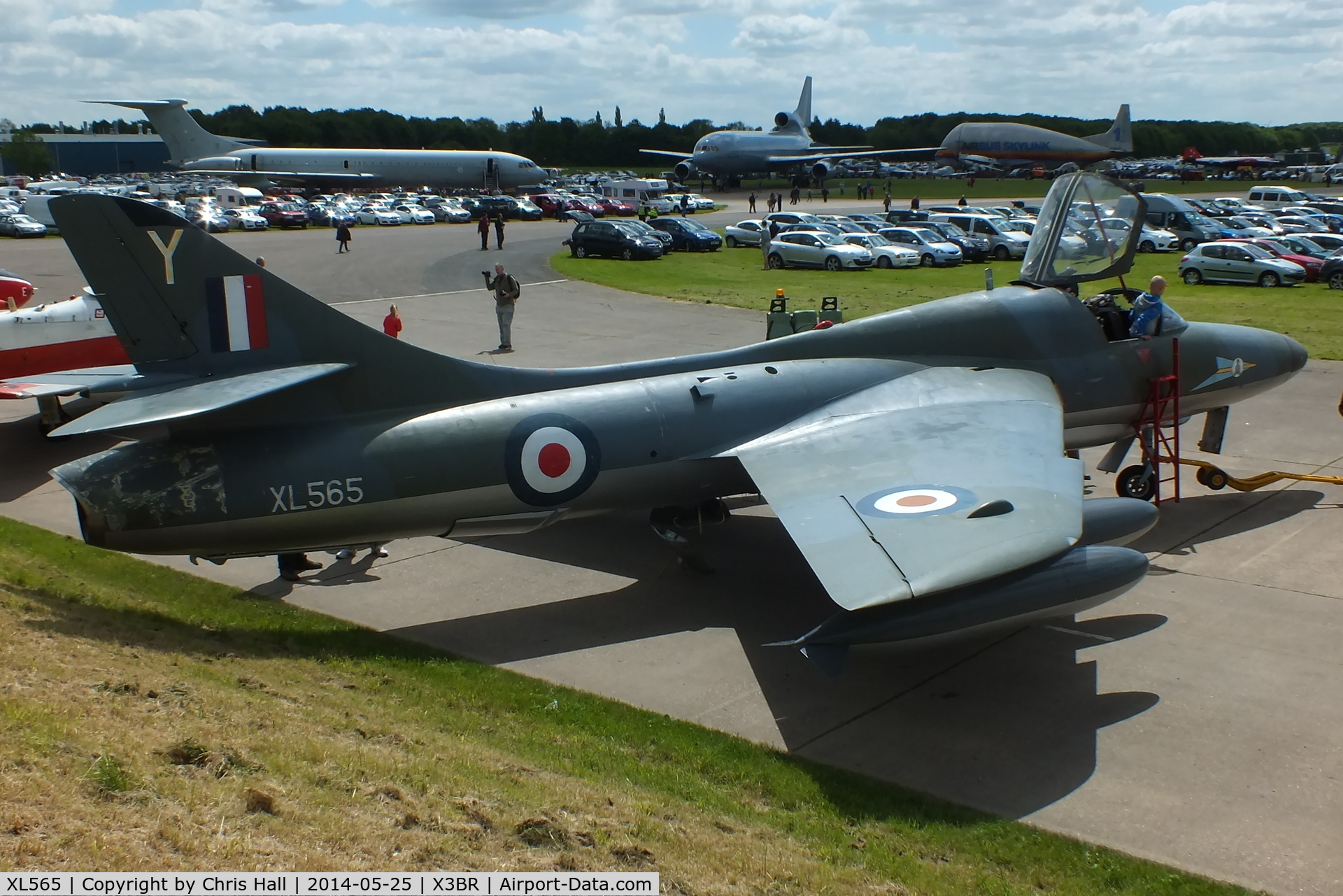 XL565, 1958 Hawker Hunter T.7 C/N 41H/693716, at the Cold War Jets Open Day 2014