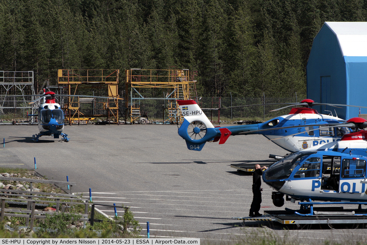 SE-HPU, 2002 Eurocopter EC-135P-2+ C/N 0225, 3 police helicpters at Patria Helicopters.