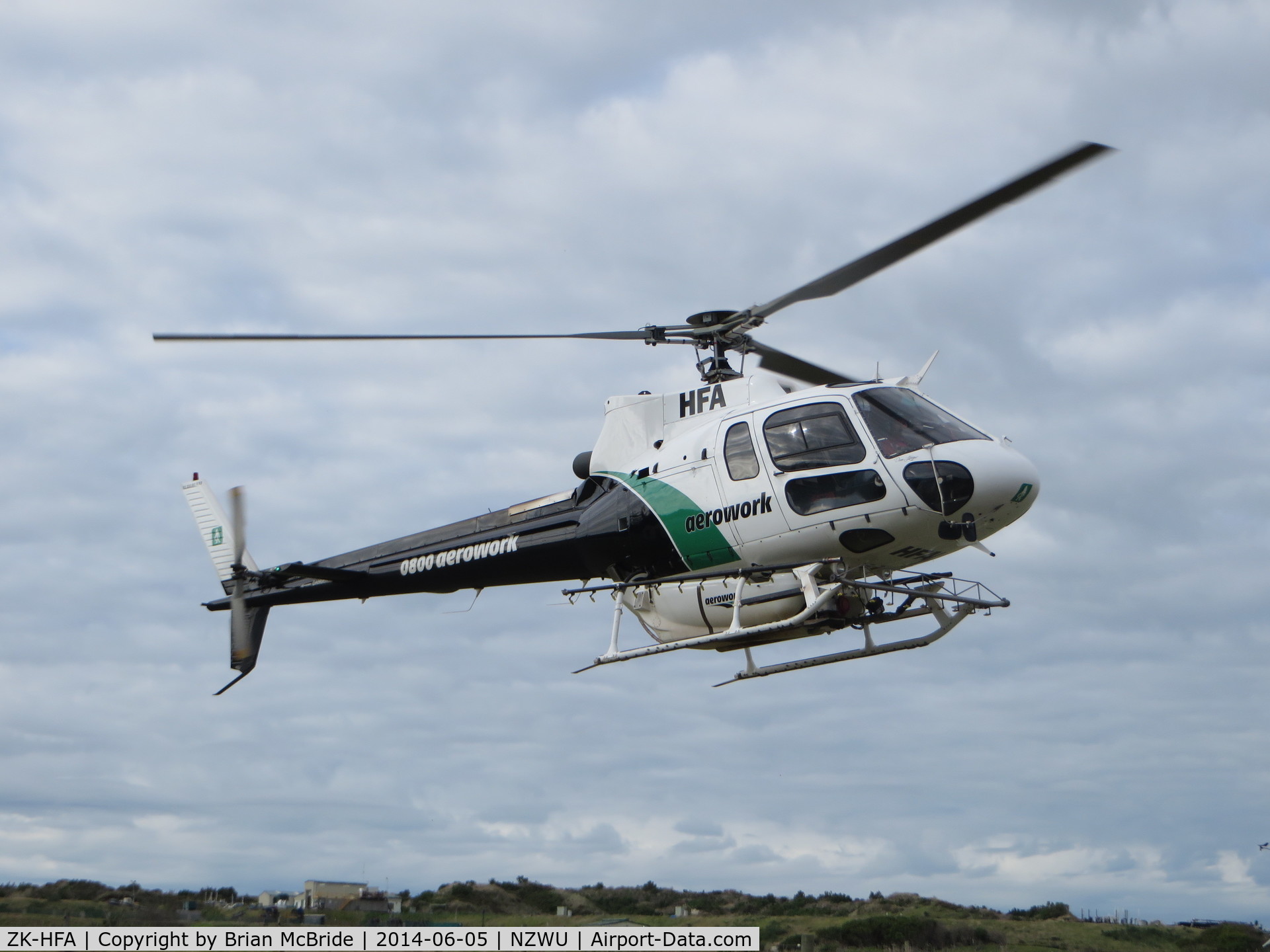 ZK-HFA, Aerospatiale AS-350B-2 Ecureuil C/N 9000, aerowork. Aerospatiale AS 350B2. ZK-HFA cn 9000. Wanganui (WAG NZWU). Image © Brian McBride. 05 June 2014
