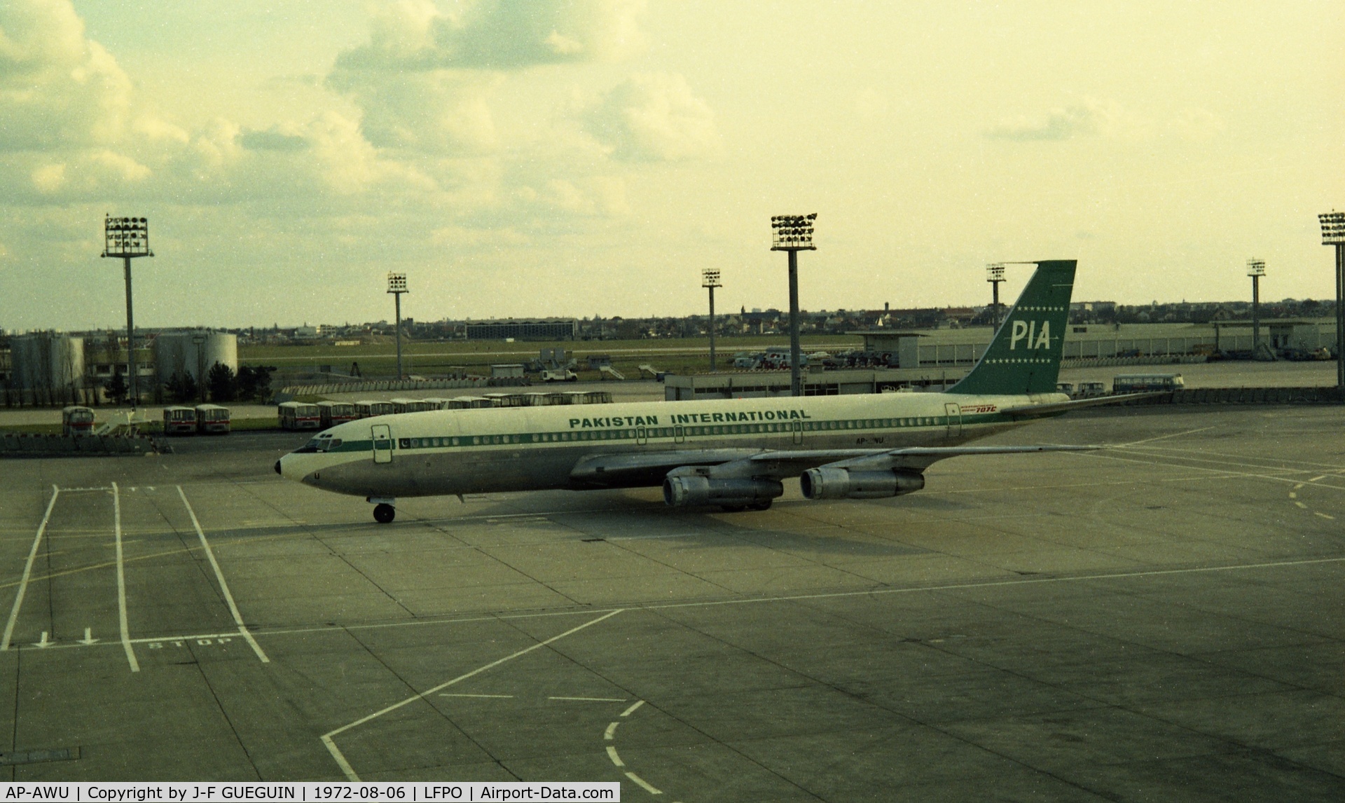 AP-AWU, 1965 Boeing 707-373C C/N 18991, AP-AWU taxiing at Paris-Orly airport.